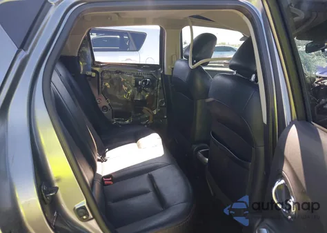 2012 Nissan Juke S/Sv/Sl z USA, uszkodzony, nr VIN JN8AF5MRXCT112871